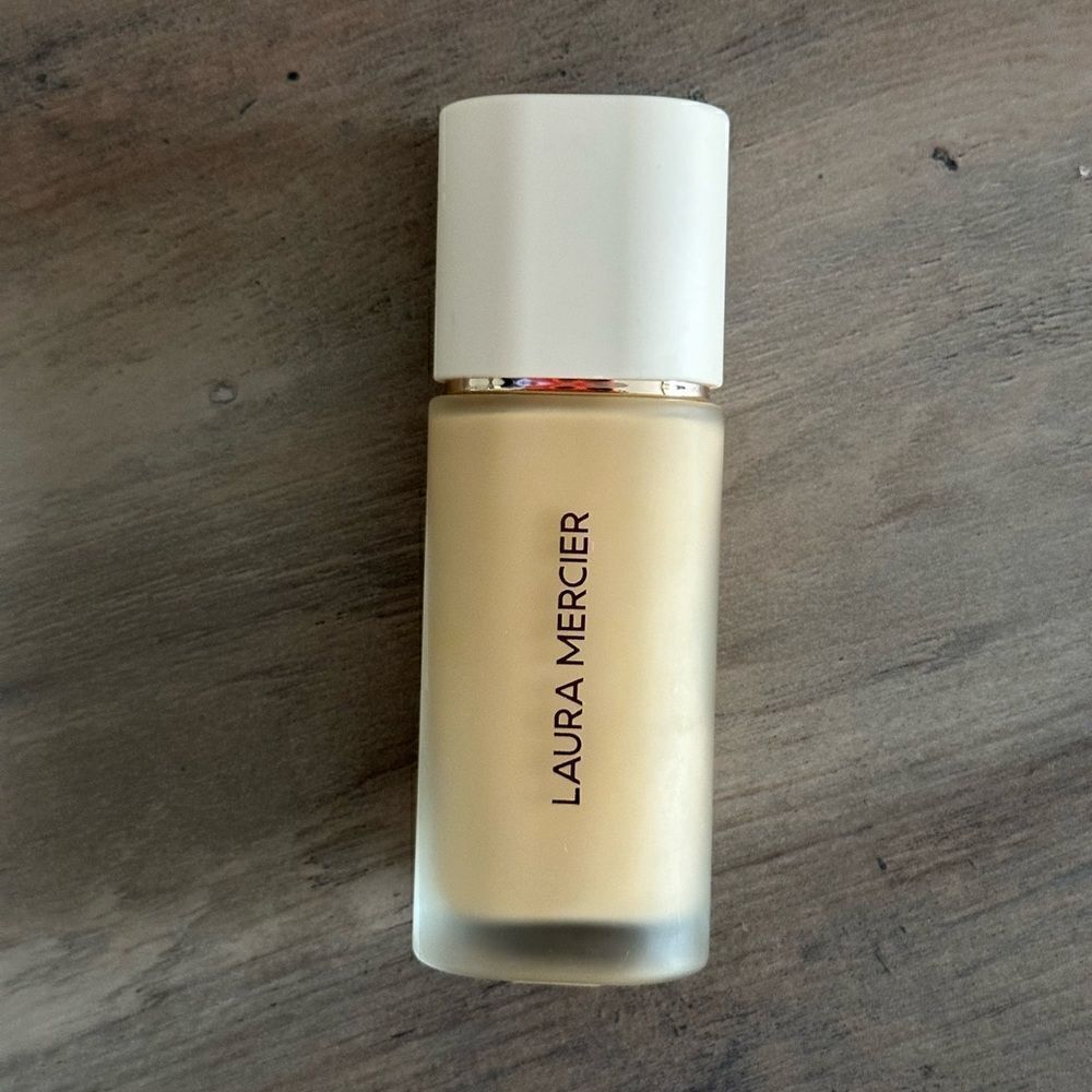 LAURA MERCIER- Real Flawless Weightless Perfecting Waterproof Foundation- 2W1